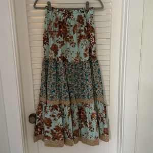 Women’s Cotton Skirt by Tuckernuck